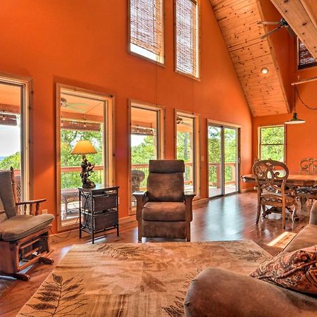 Spacious Log Cabin With Fire Pit And Game Room! Юрика Спрингс Экстерьер фото