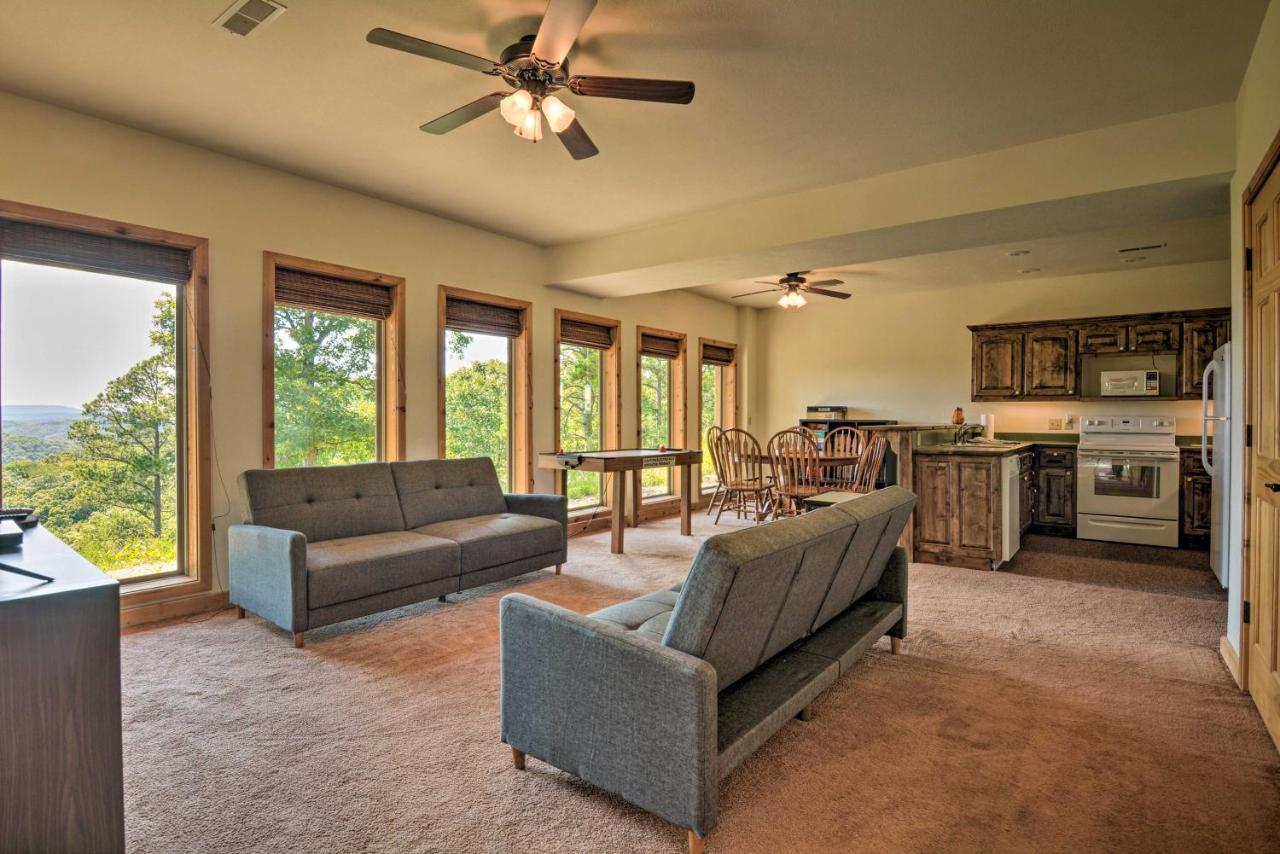 Spacious Log Cabin With Fire Pit And Game Room! Юрика Спрингс Экстерьер фото
