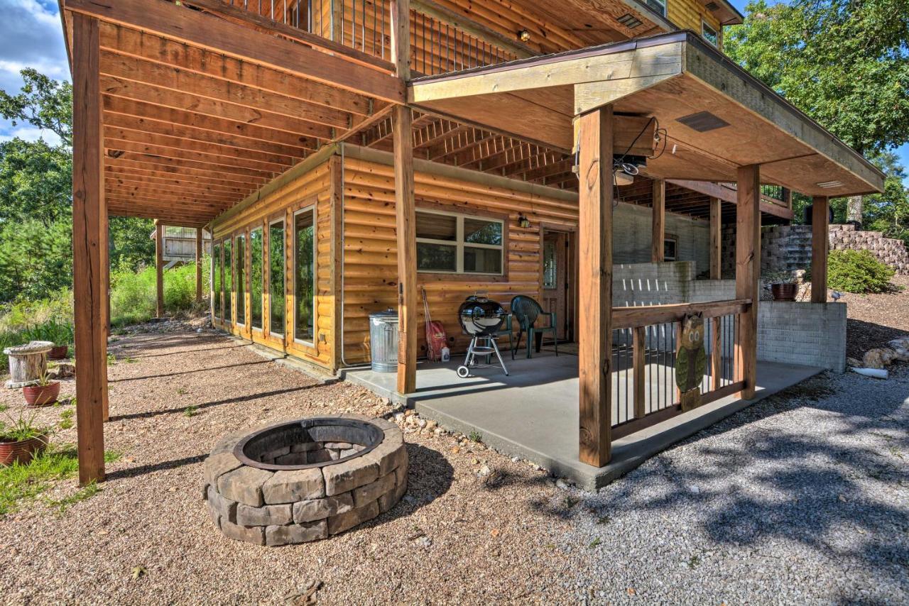 Spacious Log Cabin With Fire Pit And Game Room! Юрика Спрингс Экстерьер фото