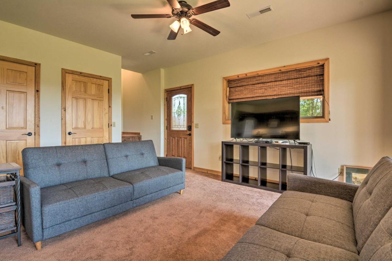 Spacious Log Cabin With Fire Pit And Game Room! Юрика Спрингс Экстерьер фото