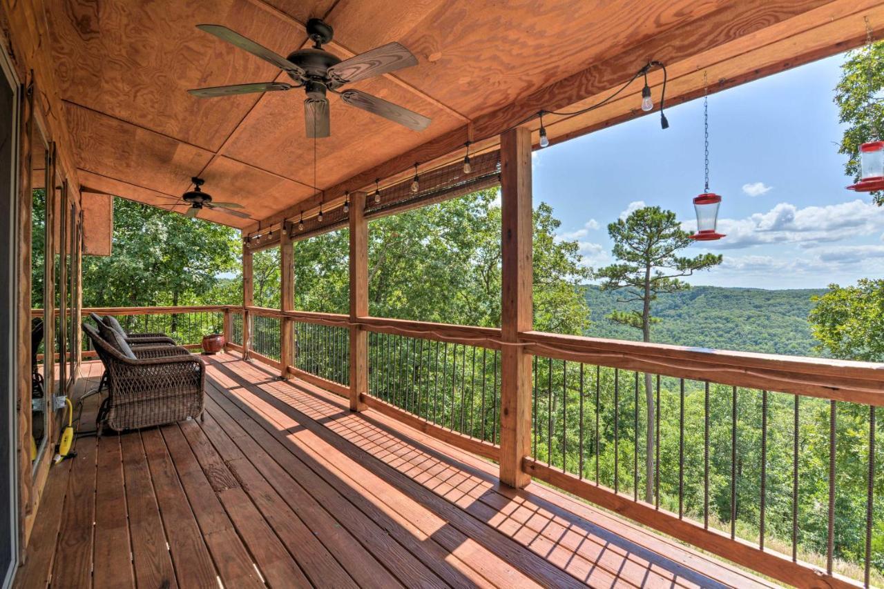 Spacious Log Cabin With Fire Pit And Game Room! Юрика Спрингс Экстерьер фото