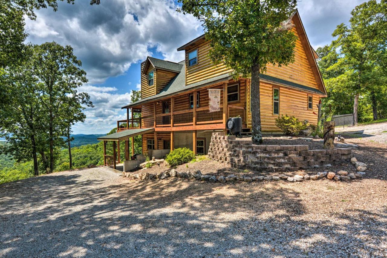 Spacious Log Cabin With Fire Pit And Game Room! Юрика Спрингс Экстерьер фото